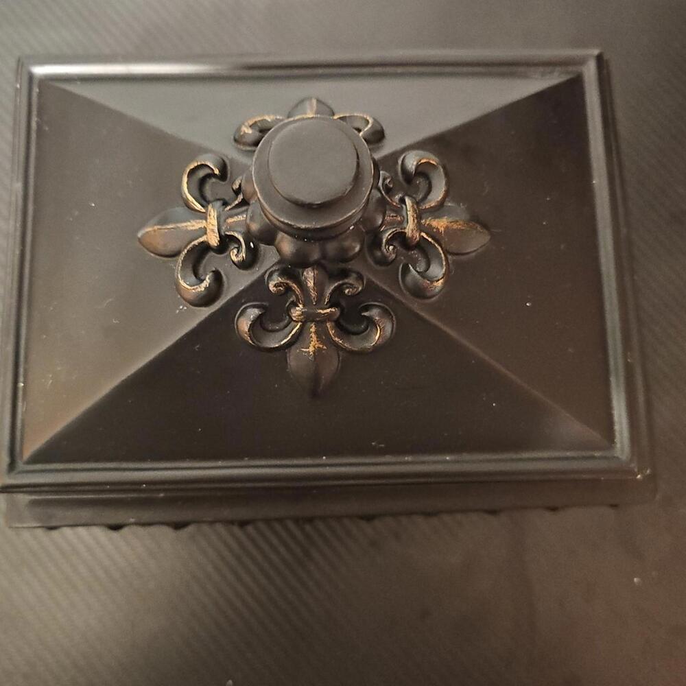 Jewelry Box With Lid Resin